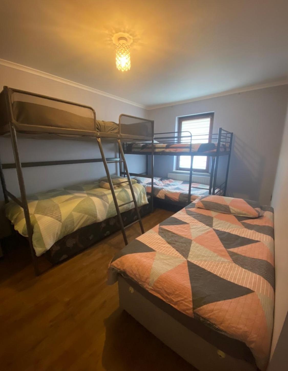 Dublin Airport Big Rooms With Bathroom Outside Room - Kitchen Only 7 Days Reservation מראה חיצוני תמונה