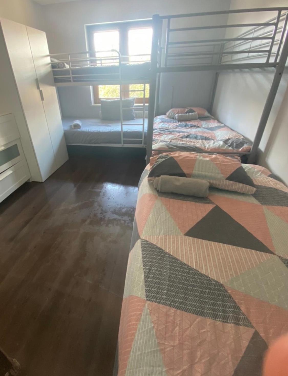 Dublin Airport Big Rooms With Bathroom Outside Room - Kitchen Only 7 Days Reservation מראה חיצוני תמונה